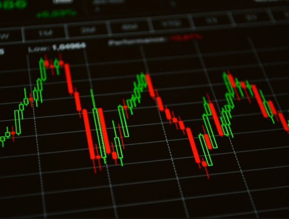 Dow falls more than 300 points to start the week, airline stocks drop on Buffett sale